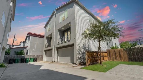 $2,500 | 607 Bayou Street, Houston, TX 77020