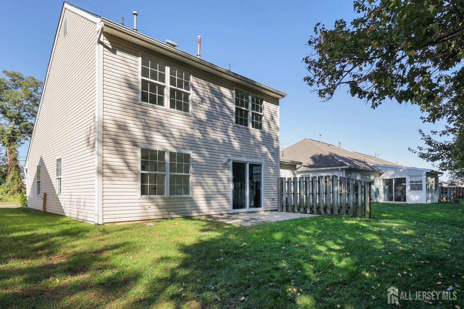 4 Ellison Court Keyport, NJ 07735 - Photo 37 of 37 a front view of a house with a garden