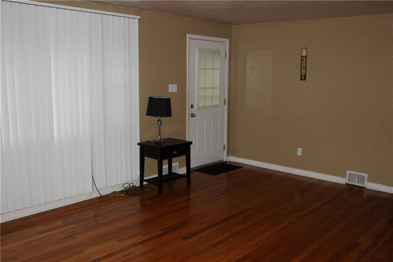 281 West Bruceton Road Pittsburgh, PA 15236 - Photo 3 of 22 Gallery Image 3