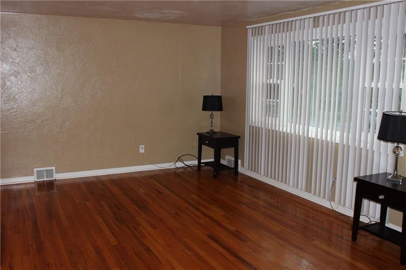 281 West Bruceton Road Pittsburgh, PA 15236 - Photo 4 of 22 Gallery Image 4