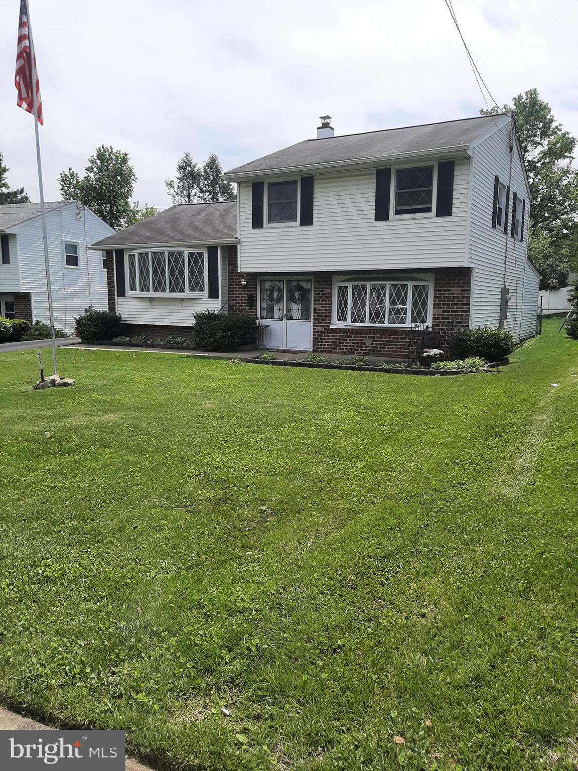417 Robin Road Hatboro, PA 19040 - Photo 5 of 44 Gallery Image 5