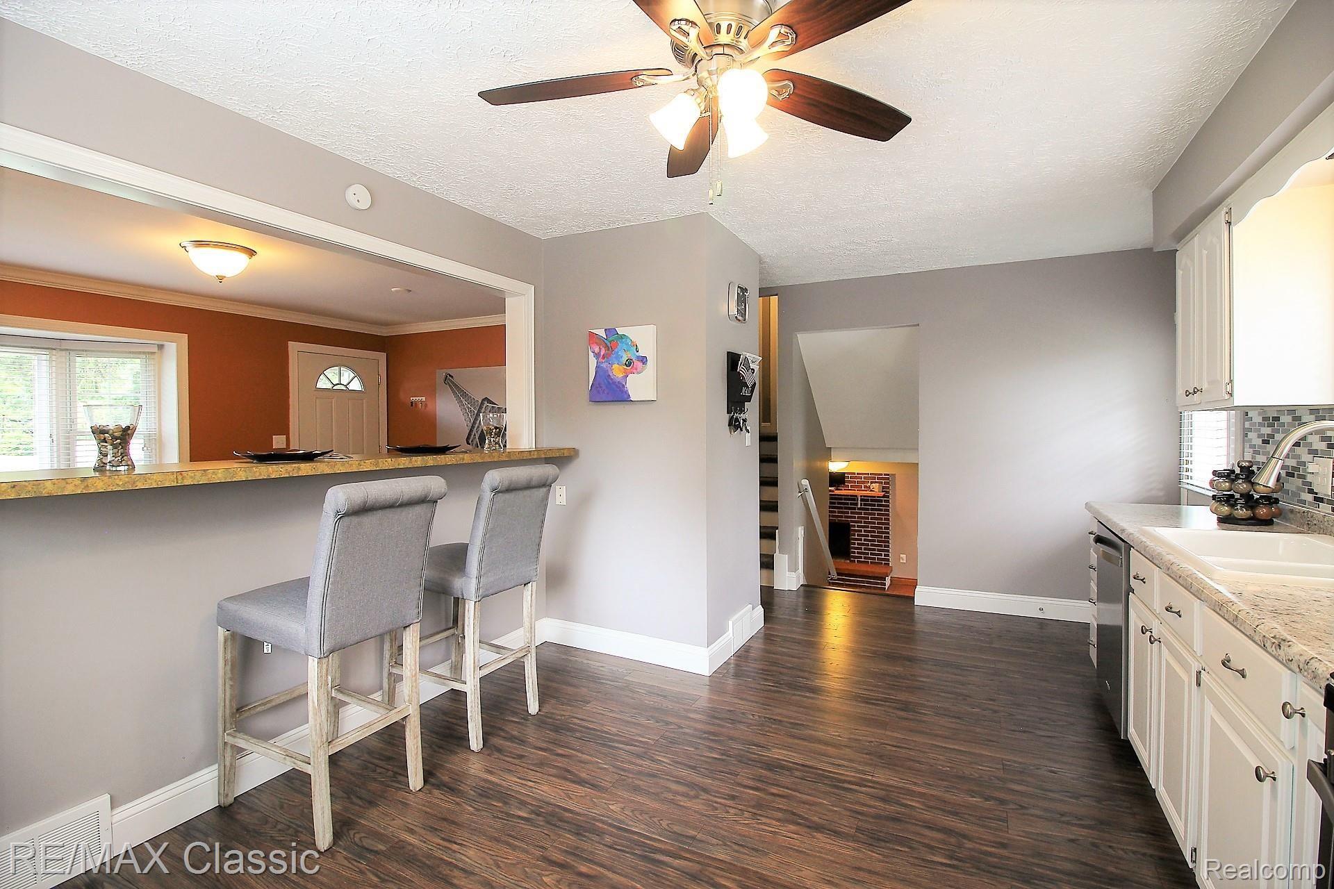 40611 West 10 Mile Road Novi, MI 48375 - Photo 16 of 42 10milelit.jpg