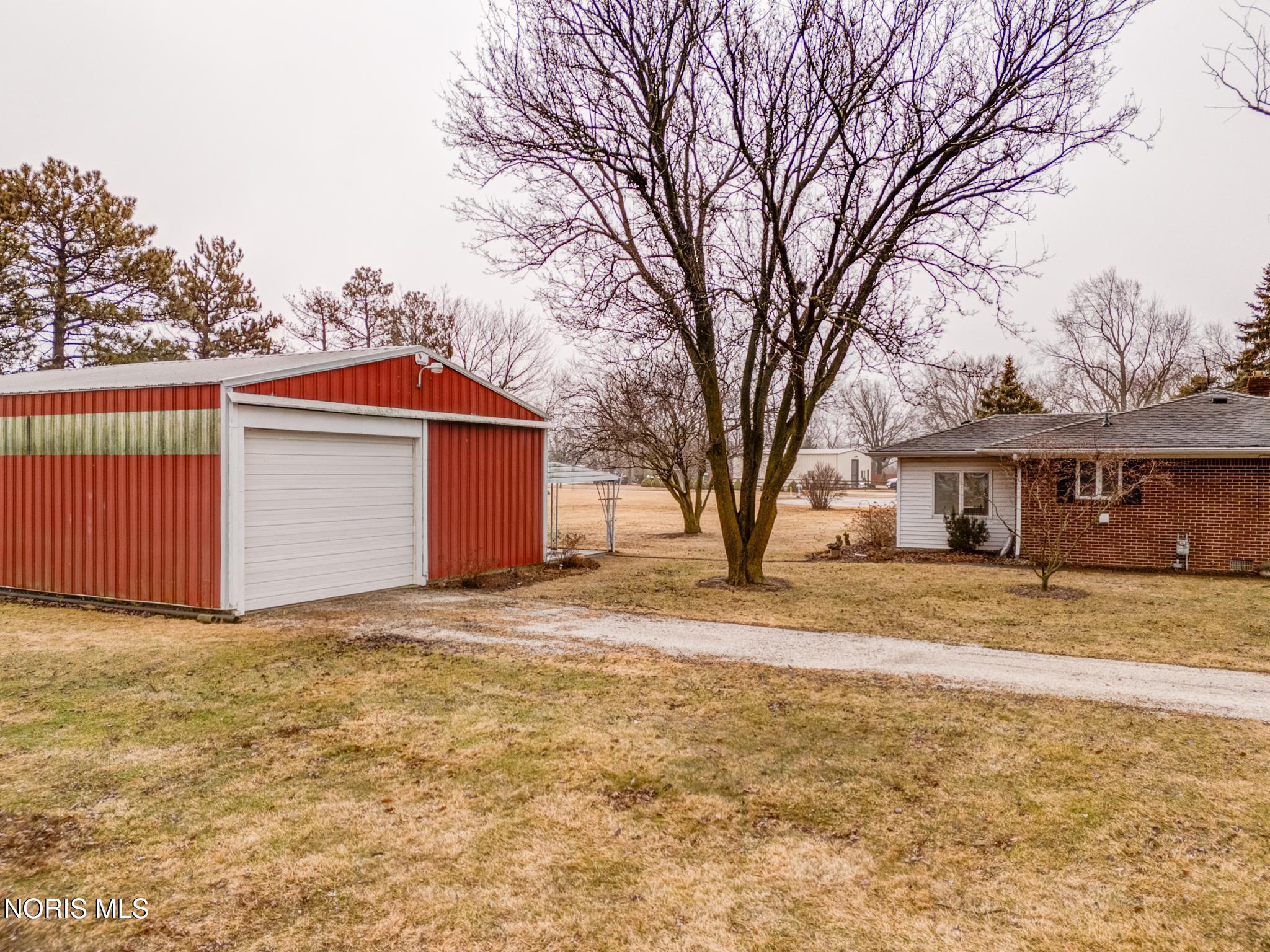 30236 Lemoyne Road Walbridge, OH 43465 - Photo 5 of 45 SIDE BARN /HOUSE