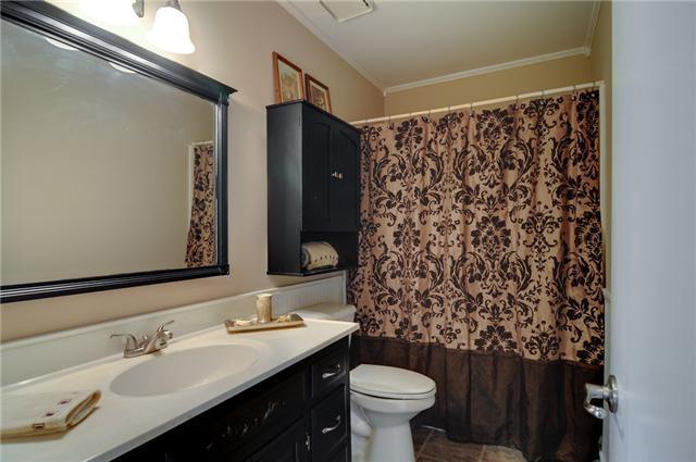 1746 Rigsby Avenue Murfreesboro, TN 37129 - Photo 9 of 20 Gallery Image 9