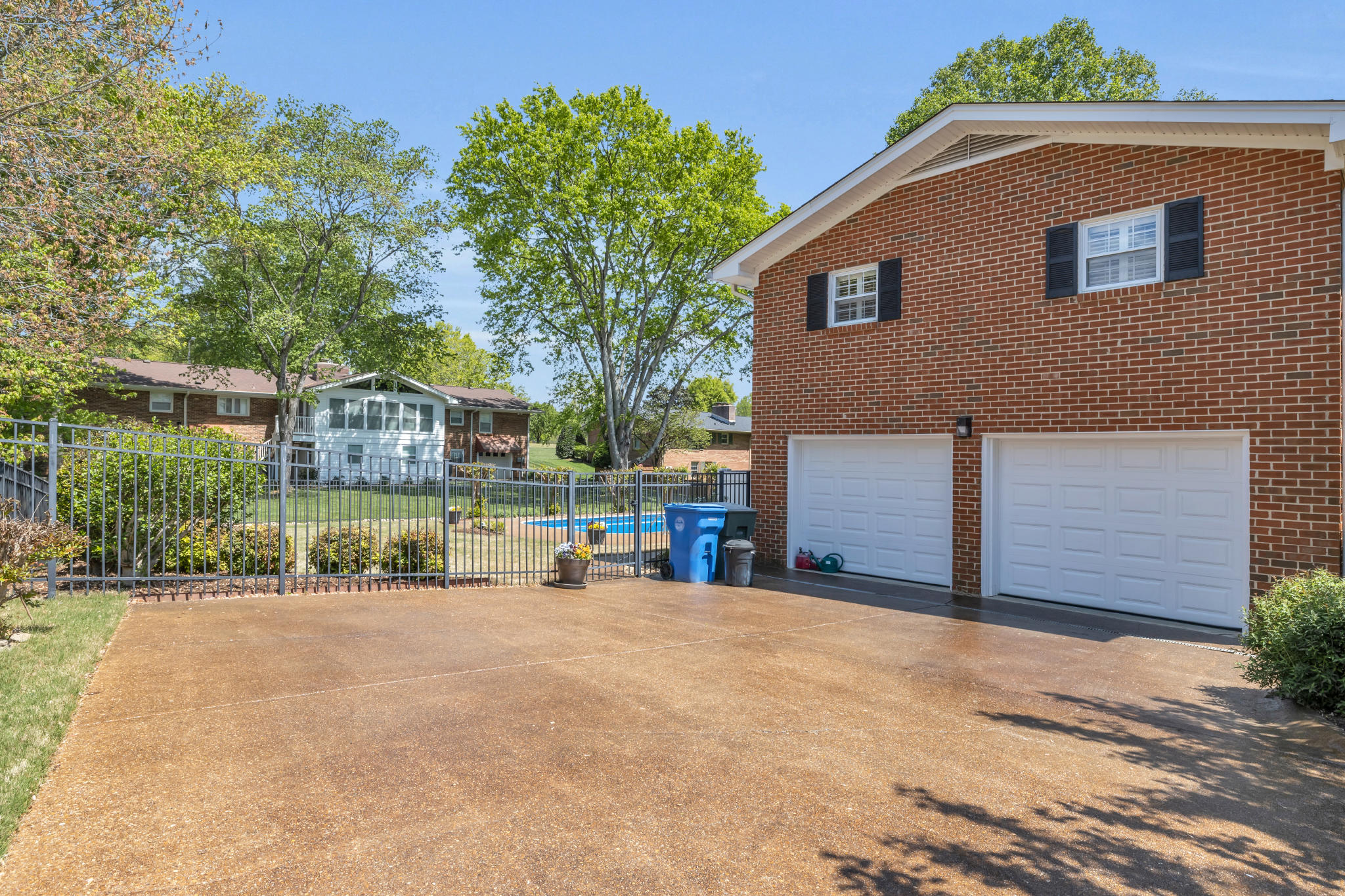 133 Rackham Road Hixson, TN 37343 - Photo 7 of 43 4T1A3539