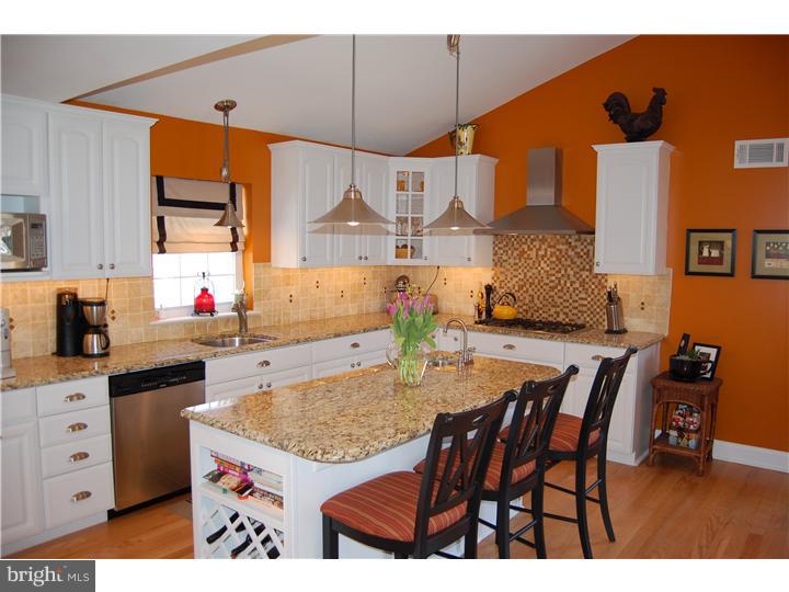 638 Hey Lane Springfield, PA 19064 - Photo 5 of 25 Kitchen