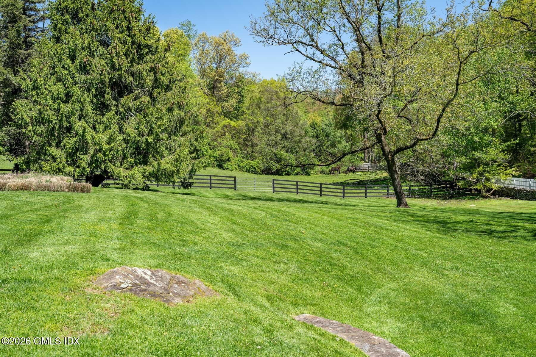 640 Round Hill Road Greenwich, CT 06831 - Photo 58 of 60 640 Round Hill Rd EXT 05-2026 38 - WEB