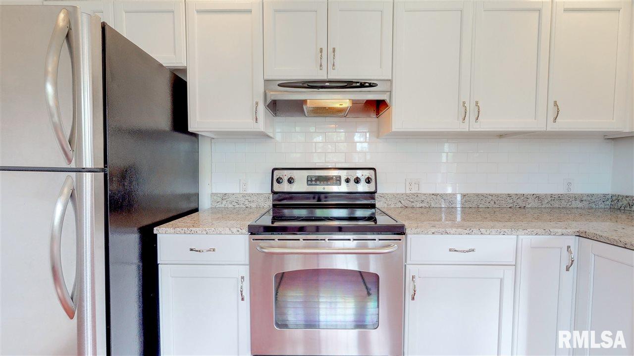 526 West Ridgemont Road Peoria, IL 61614 - Photo 17 of 35 Gallery Image 17