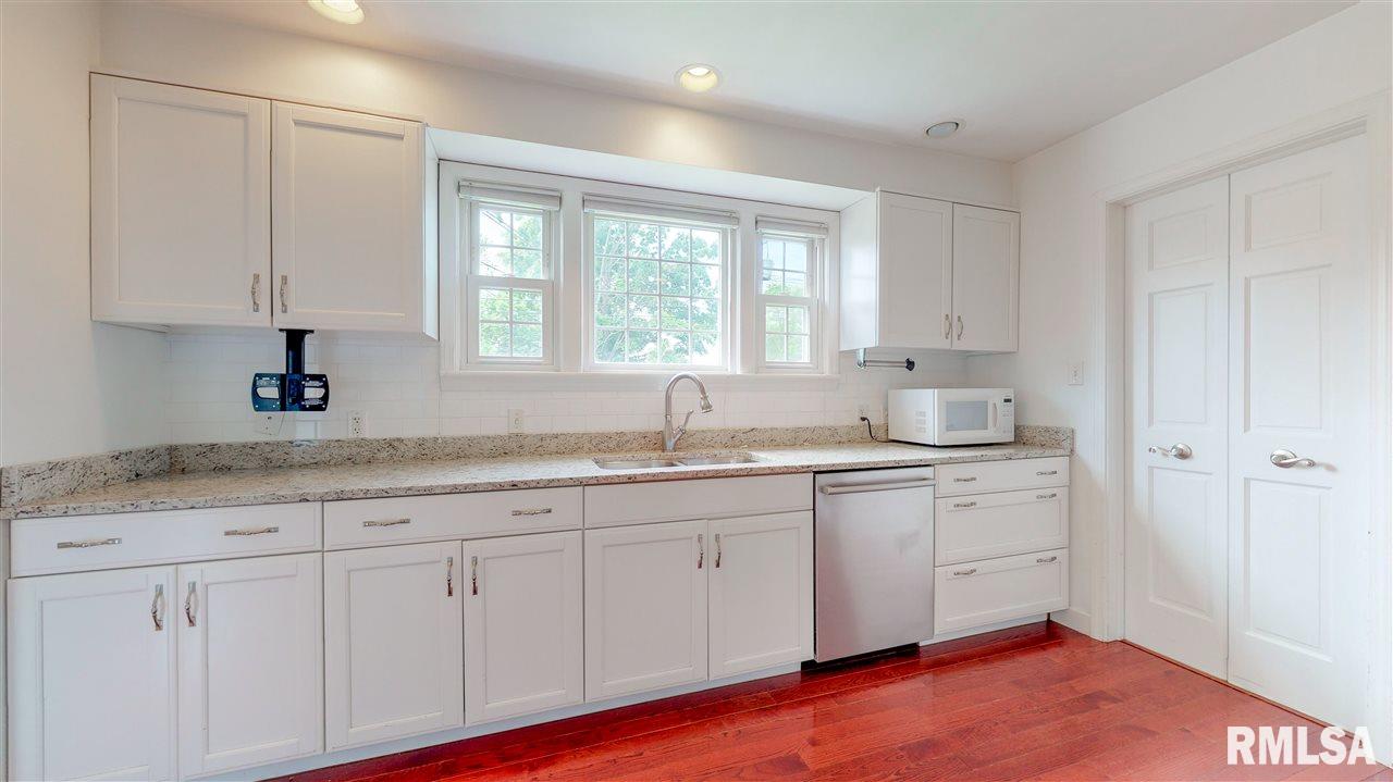 526 West Ridgemont Road Peoria, IL 61614 - Photo 18 of 35 Gallery Image 18