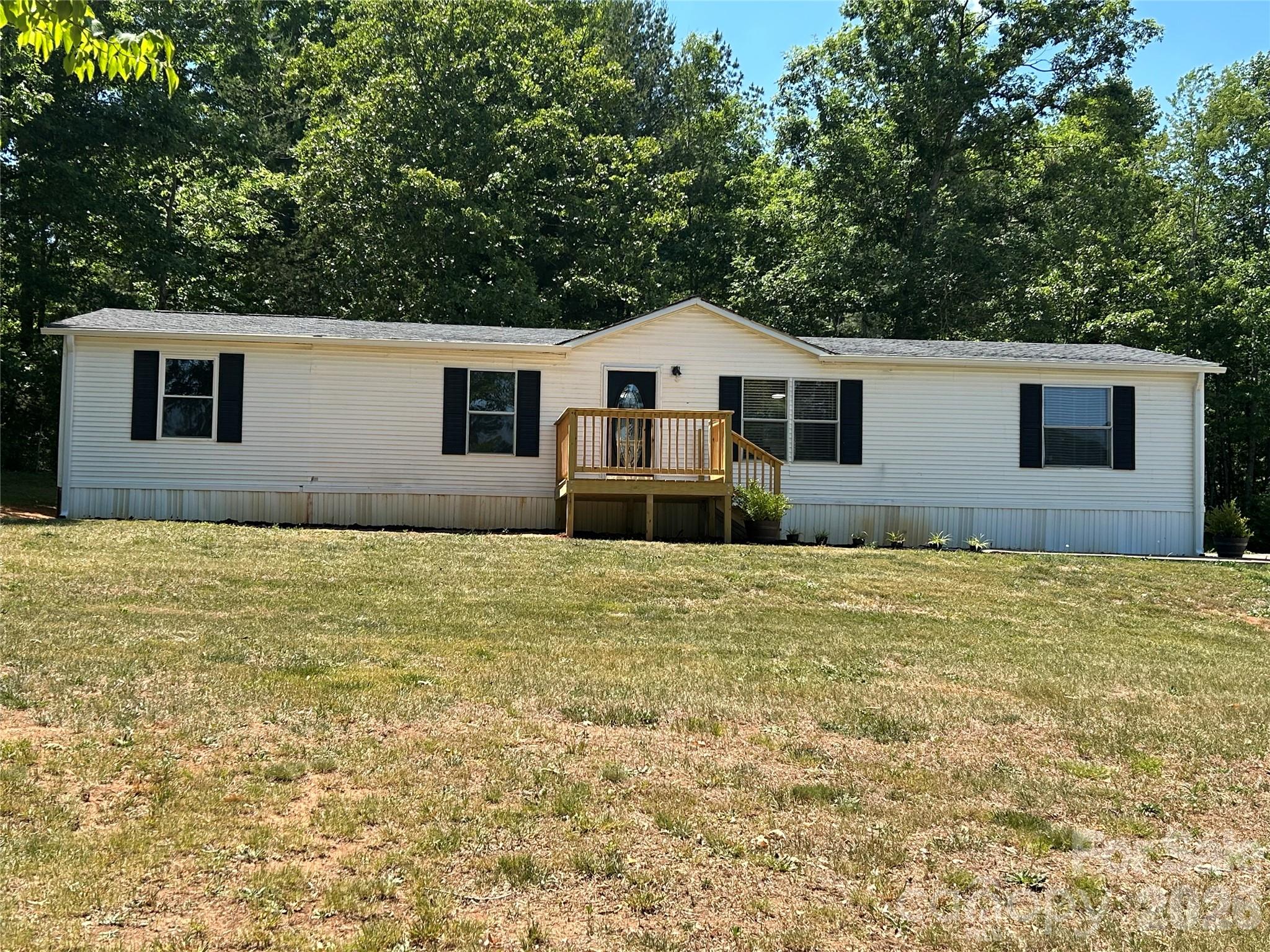 370 Walker Road Nebo, NC 28761 - Photo 2 of 31