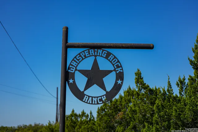 a sign that is on the wall of a building