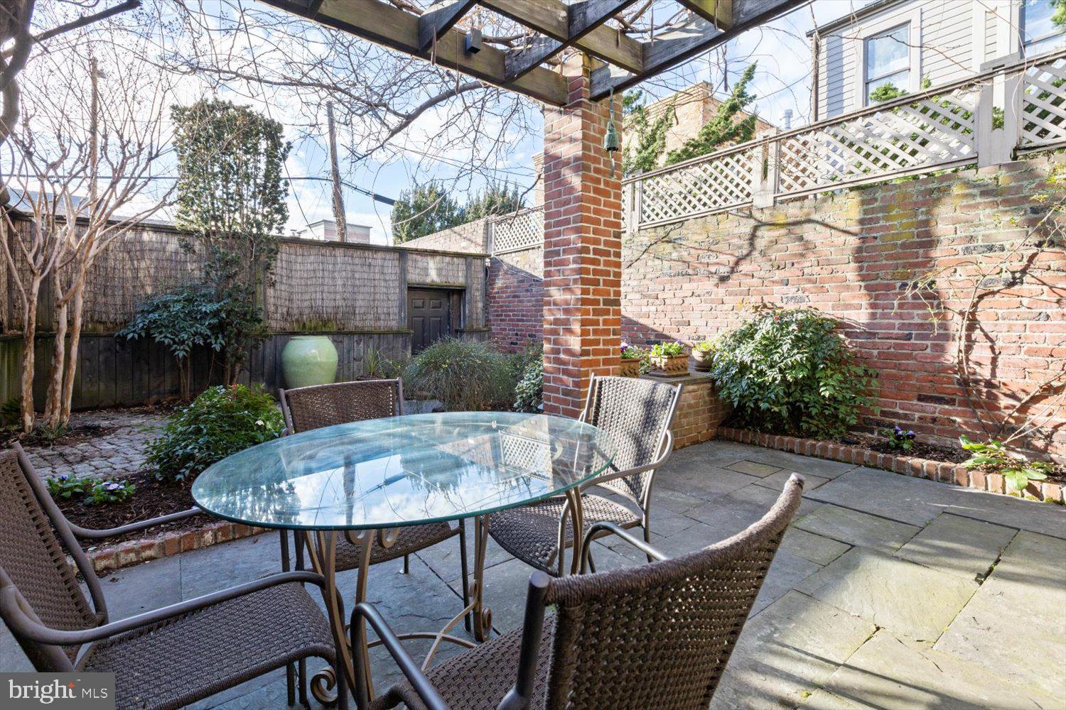 315 9th Street Southeast Washington, DC 20003 - Photo 21 of 46