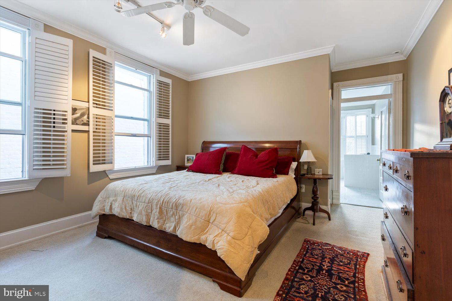 315 9th Street Southeast Washington, DC 20003 - Photo 26 of 46