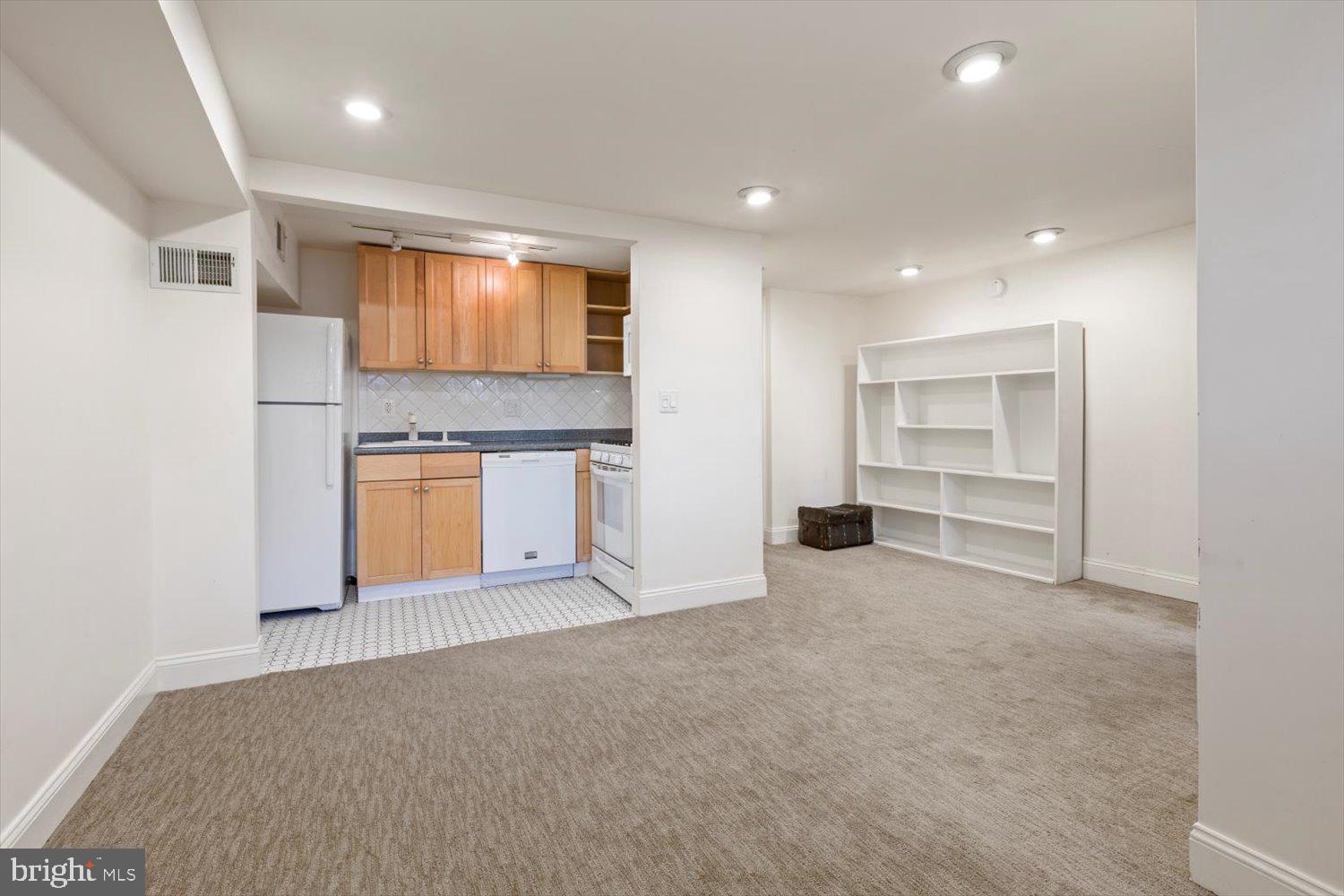 315 9th Street Southeast Washington, DC 20003 - Photo 37 of 46