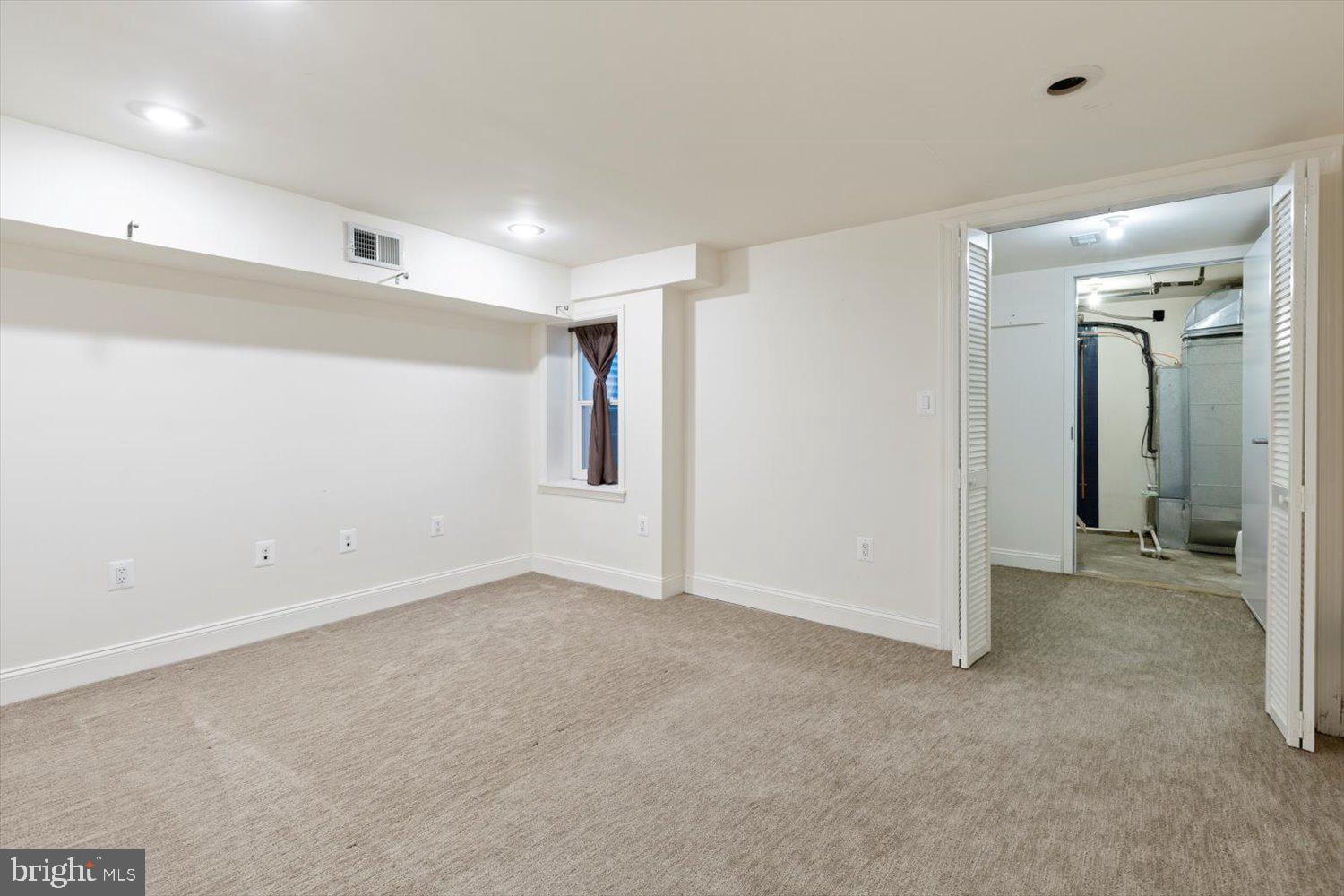 315 9th Street Southeast Washington, DC 20003 - Photo 39 of 46