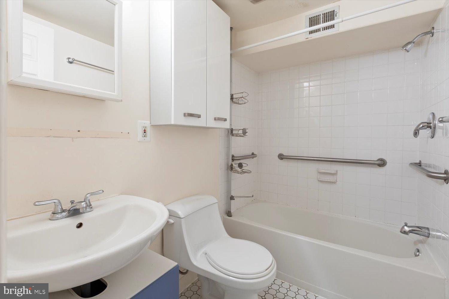 315 9th Street Southeast Washington, DC 20003 - Photo 41 of 46