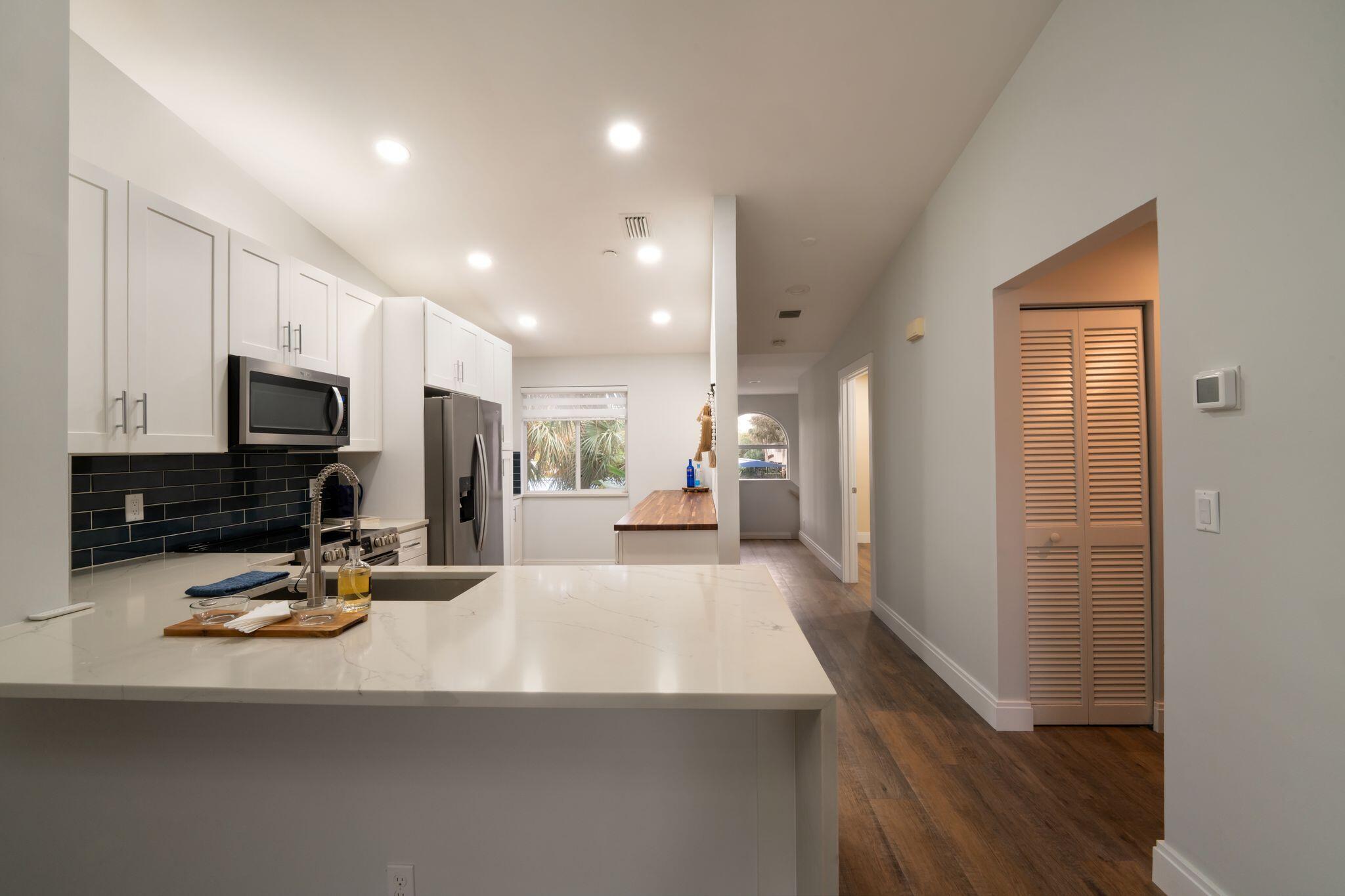 340 Northwest 67th Street, Unit 207 Boca Raton, FL 33487 - Photo 13 of 37 Kitchen