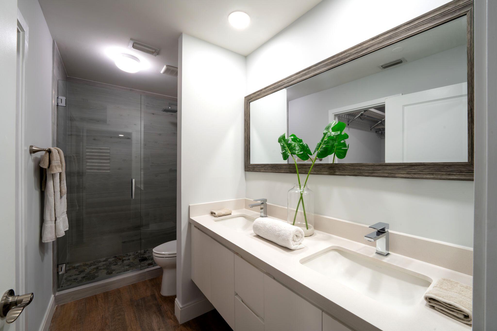 340 Northwest 67th Street, Unit 207 Boca Raton, FL 33487 - Photo 20 of 37 Master Bathroom