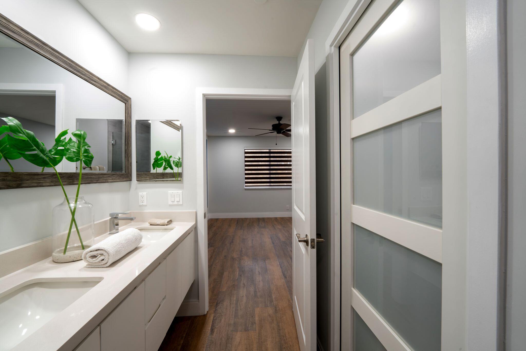 340 Northwest 67th Street, Unit 207 Boca Raton, FL 33487 - Photo 23 of 37 Master Bathroom