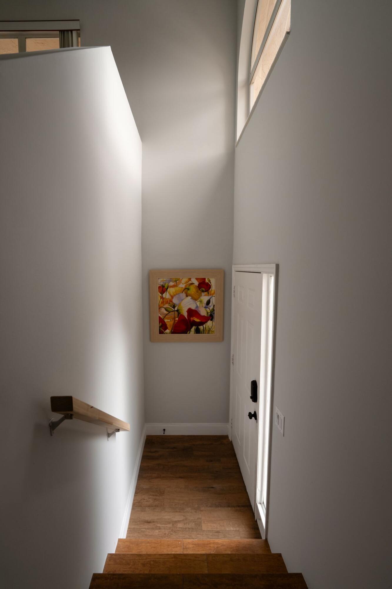 340 Northwest 67th Street, Unit 207 Boca Raton, FL 33487 - Photo 6 of 37 Foyer entry