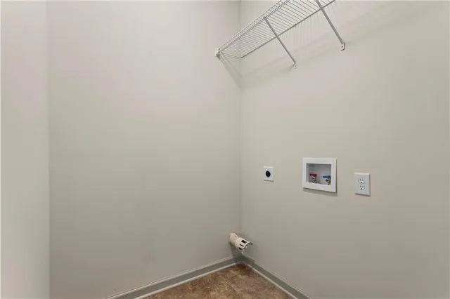 $2,300 | 867 Crested Hawk Trail, Sugar Hill, GA 30518