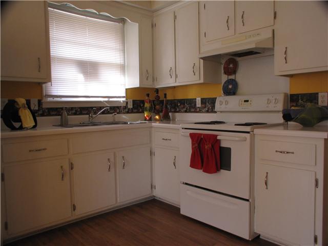 312 Edmondson Ferry Road Clarksville, TN 37040 - Photo 4 of 14 Gallery Image 4