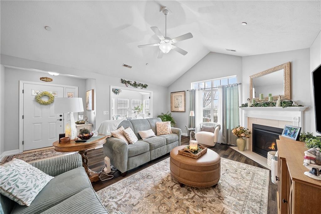 307 Spring Valley Drive Zelienople, PA 16063 - Photo 6 of 50