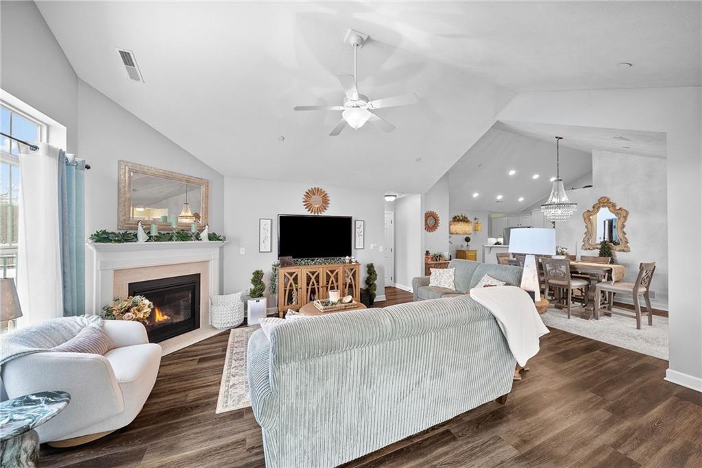 307 Spring Valley Drive Zelienople, PA 16063 - Photo 7 of 50