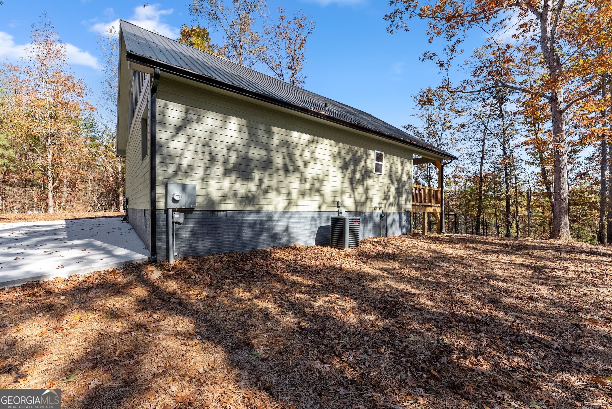 339 Hickory Ridge Drive Cleveland, GA 30528 - Photo 47 of 54 a view of outdoor space with deck