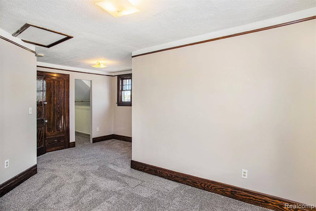 16321 East 9 Mile Road Eastpointe, MI 48021 - Photo 13 of 25