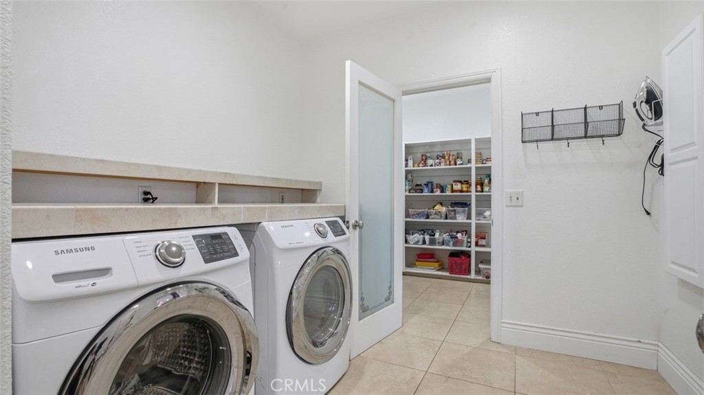 16025 Perry Heights Drive Riverside, CA 92504 - Photo 71 of 105 Laundry Room / Walk-in Pantry Entry