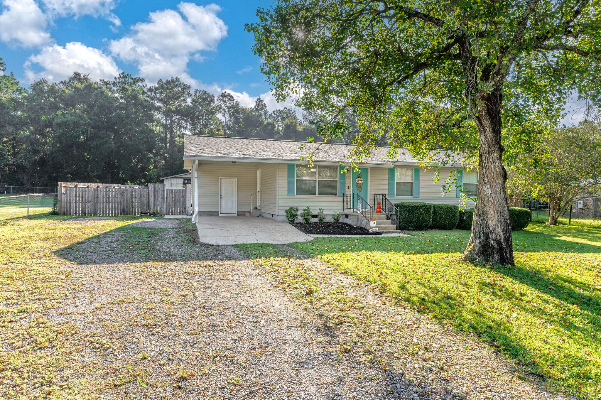 671 Ridge Lake Road Crestview, FL 32536 - Photo 21 of 26 Driveway+Gate Opening