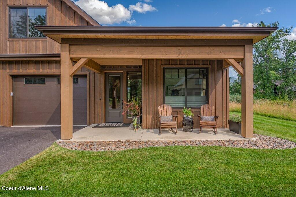 107 Oxbow Road Sandpoint, ID 83864 - Photo 5 of 70 --5.jpg-SMALL