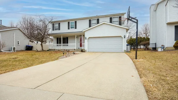 $277,500 | 2112 Parker Avenue, Bloomington, IL 61701