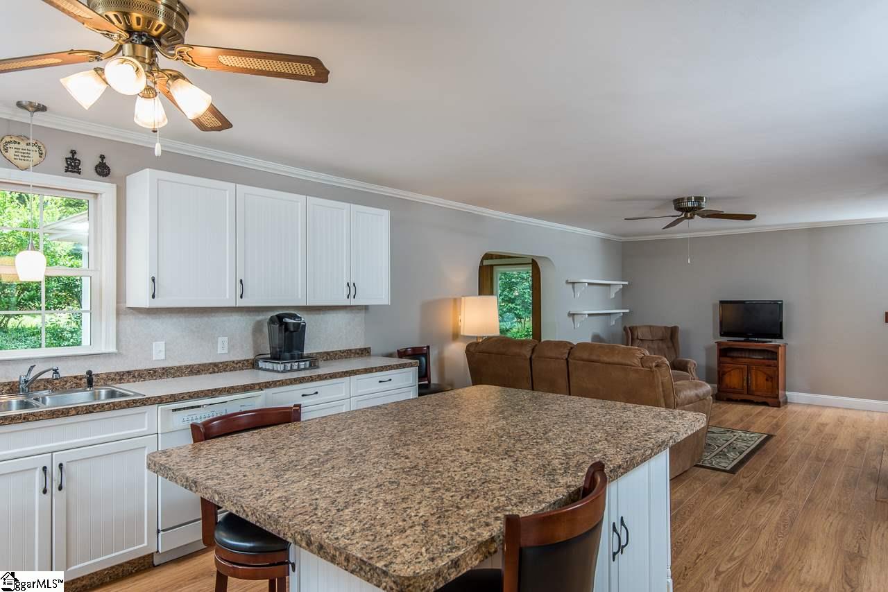 819 Taylor Road Greer, SC 29651 - Photo 11 of 29
