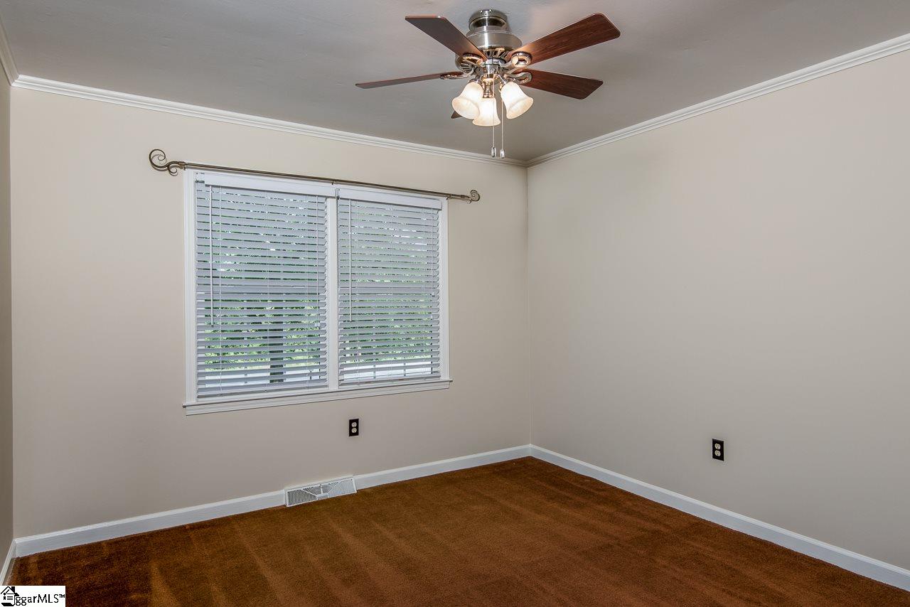 819 Taylor Road Greer, SC 29651 - Photo 15 of 29