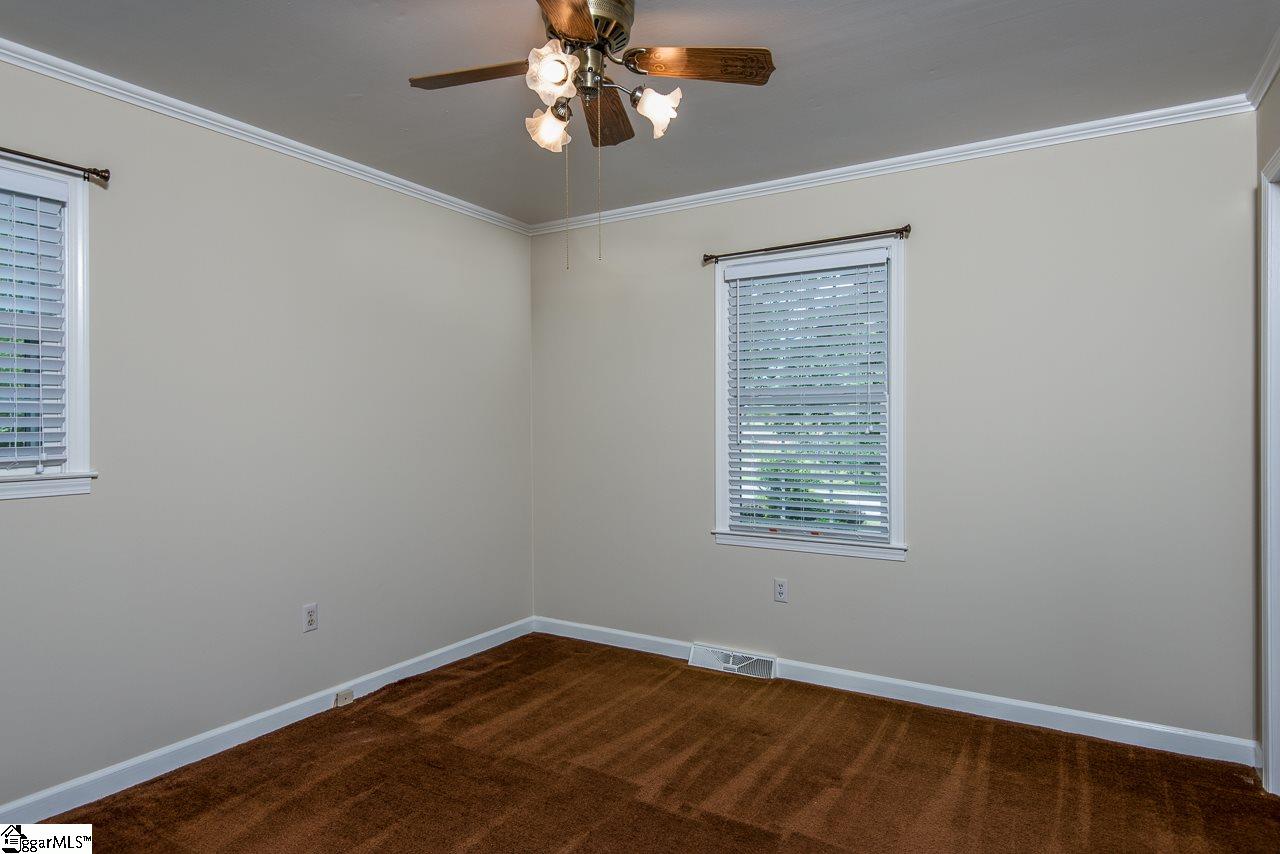 819 Taylor Road Greer, SC 29651 - Photo 18 of 29