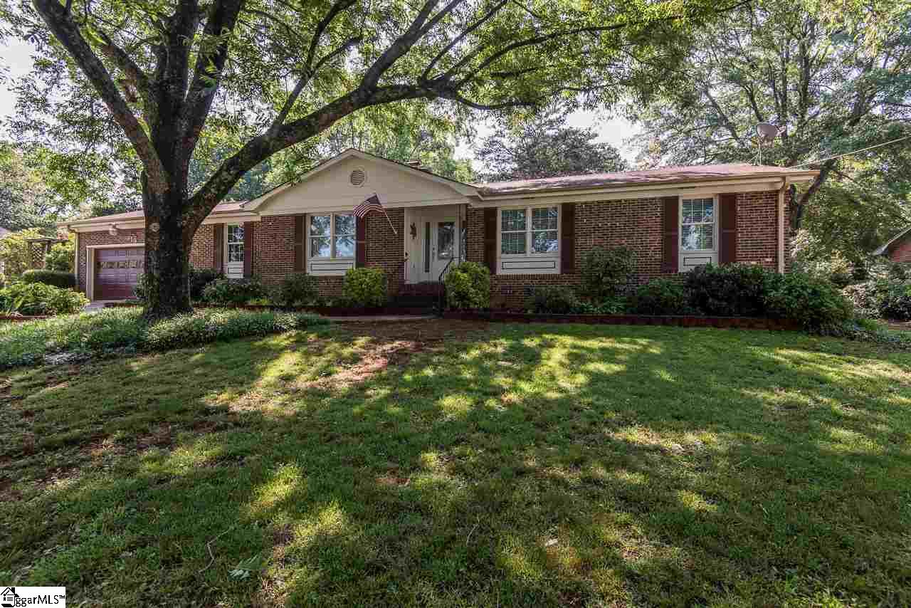 819 Taylor Road Greer, SC 29651 - Photo 3 of 29