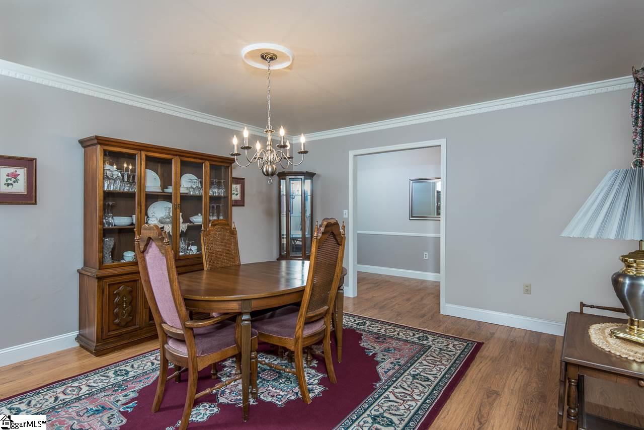 819 Taylor Road Greer, SC 29651 - Photo 6 of 29