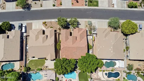 $670,000 | 8056 West Louise Drive, Peoria, AZ 85383