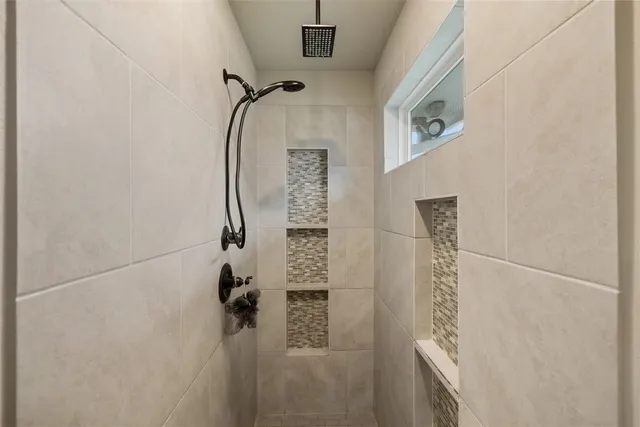 $675,000 | 1145 Private Road 2102, Giddings, TX 78942