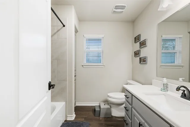 $675,000 | 1145 Private Road 2102, Giddings, TX 78942