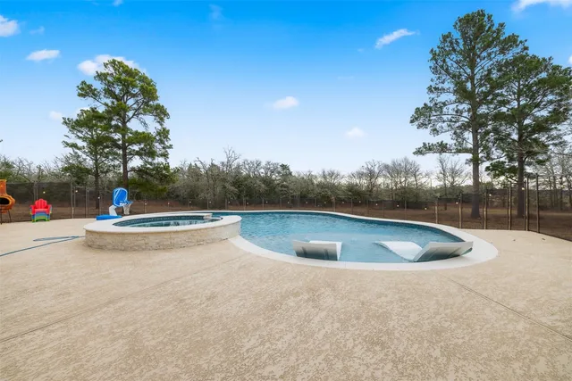 $675,000 | 1145 Private Road 2102, Giddings, TX 78942