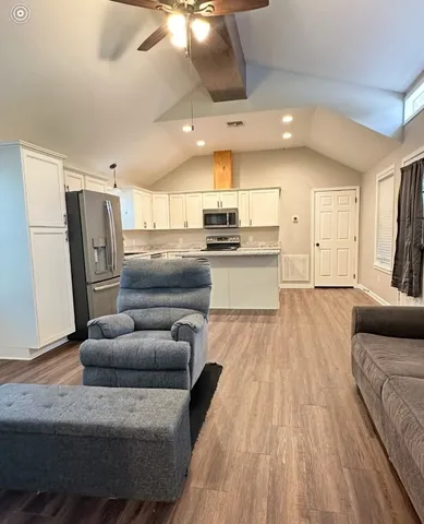 $675,000 | 1145 Private Road 2102, Giddings, TX 78942