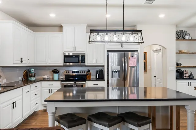 $675,000 | 1145 Private Road 2102, Giddings, TX 78942