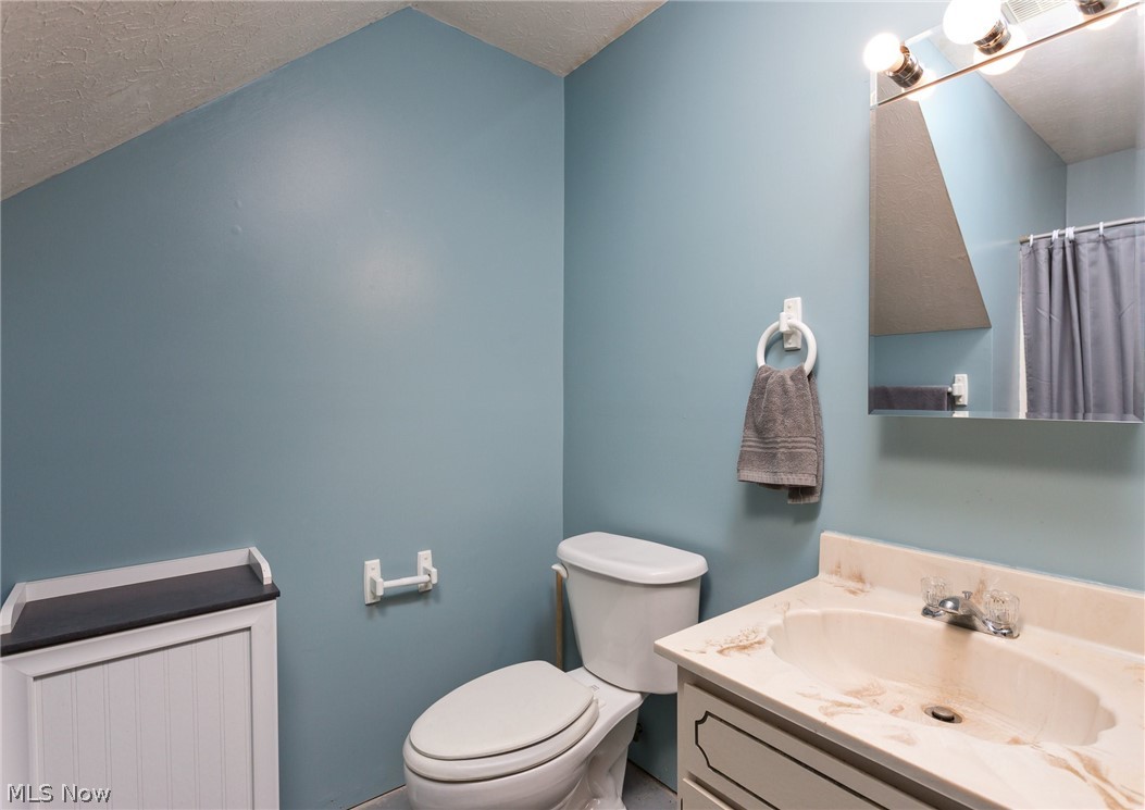 2709 North Firestone Road Wooster, OH 44691 - Photo 15 of 23 Lower level full bathroom