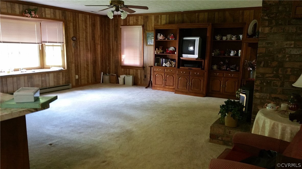12620 Spring Run Road Chesterfield, VA 23832 - Photo 16 of 26 a room with window and furniture