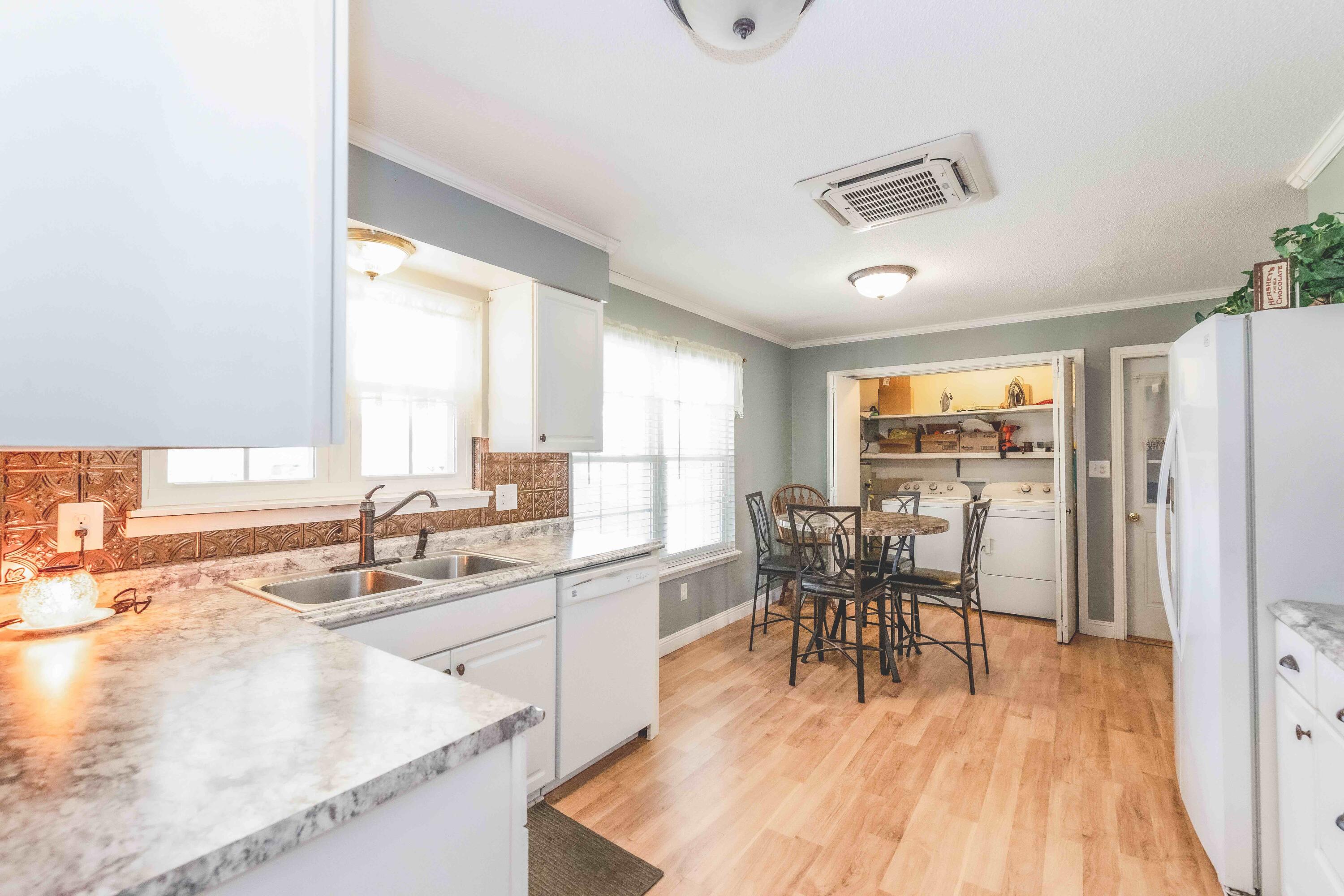 175 Wt Parker Road Corbin, KY 40701 - Photo 8 of 48 073