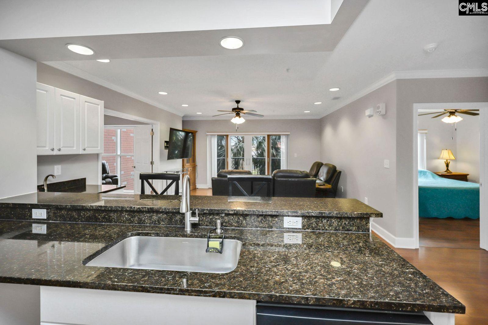 900 South Stadium Road, Unit N210 Columbia, SC 29201 - Photo 5 of 21