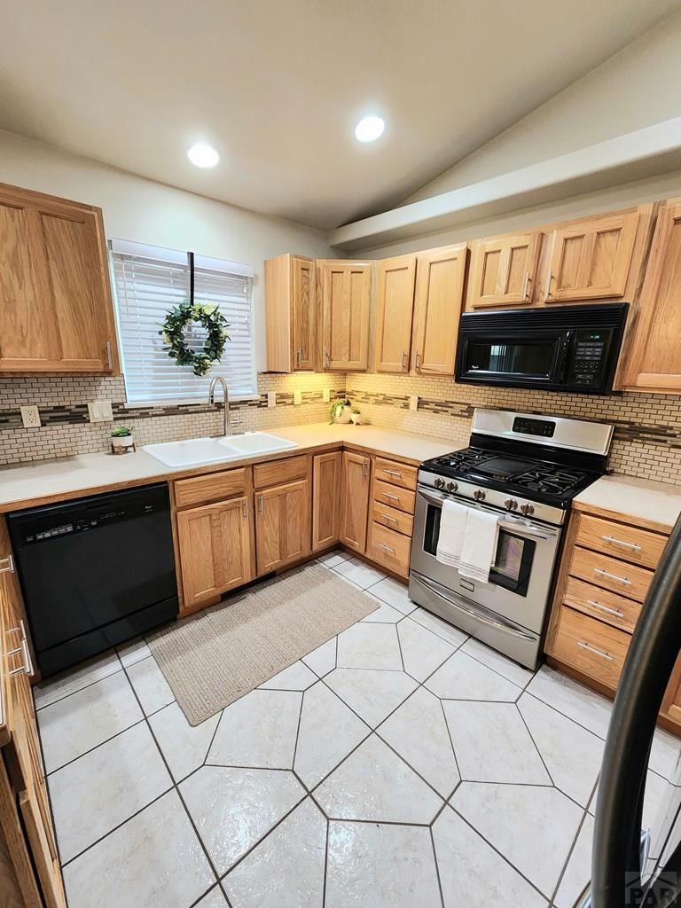 1146 East Ranch Drive Pueblo, CO 81007 - Photo 6 of 17